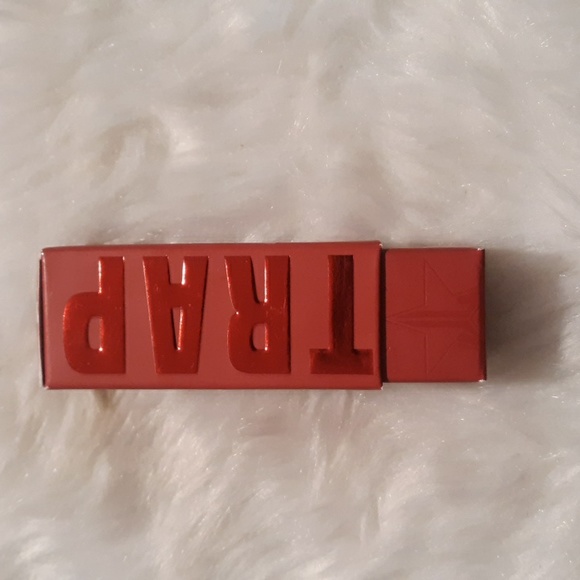 ❤Jeffrey star cosmetics Velvet trap lipstick❤ - Picture 5 of 5
